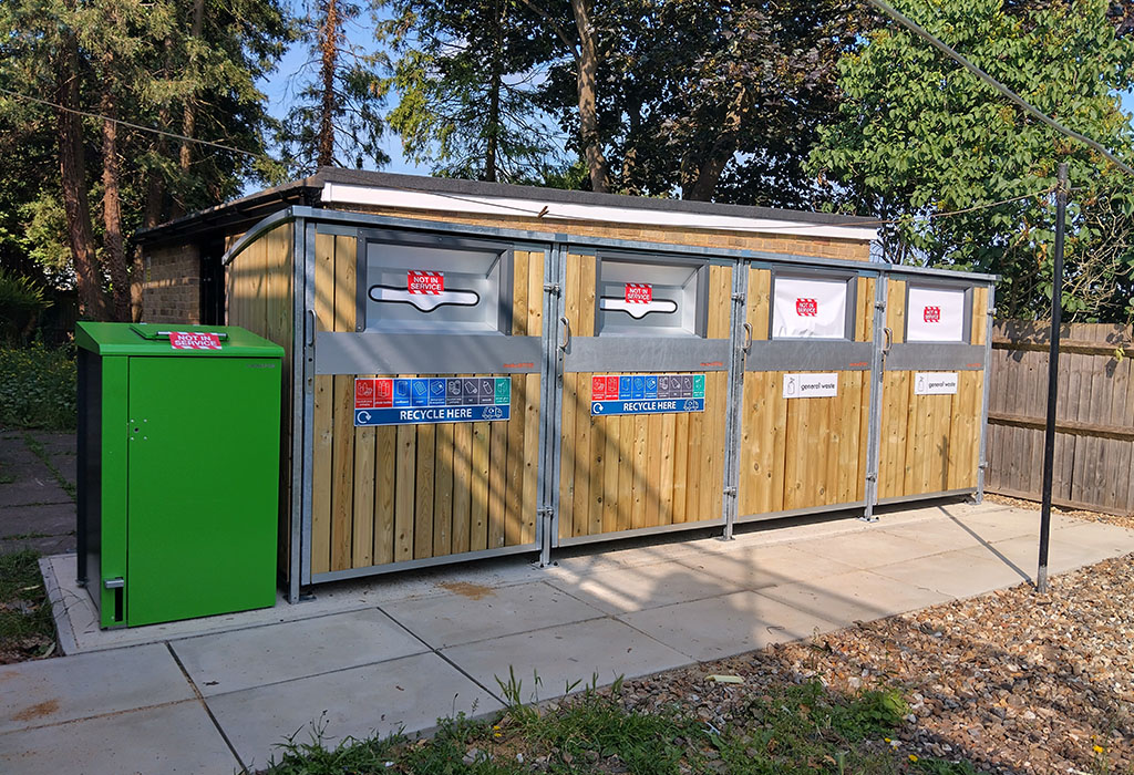 1024x700 3 pic rotating_Amy Johnson (2)