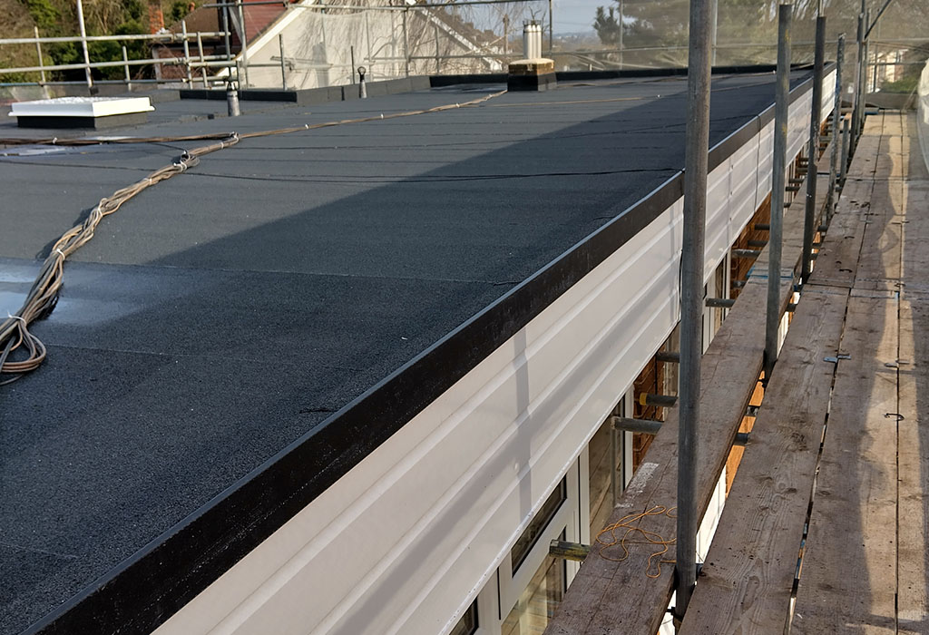 1024x700 3 pic rotating_Mountside (2)